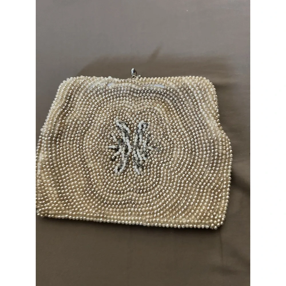 Vintage Bead Kiss Lock‎ Clutch Purse!